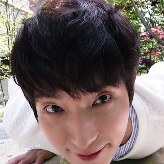 Behind-the-scenes cut of Lee Joongi