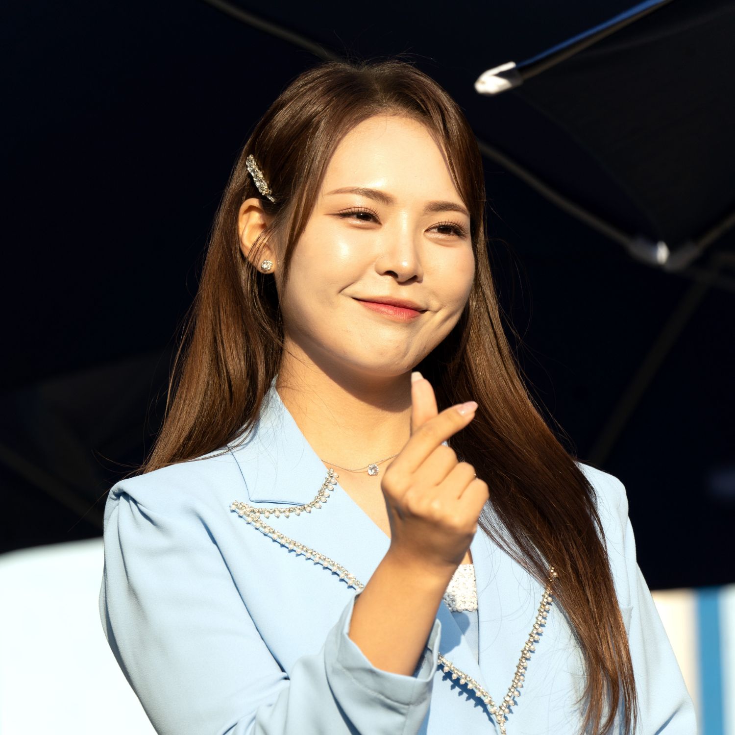 Behind-the-scenes cut of Miss Kim