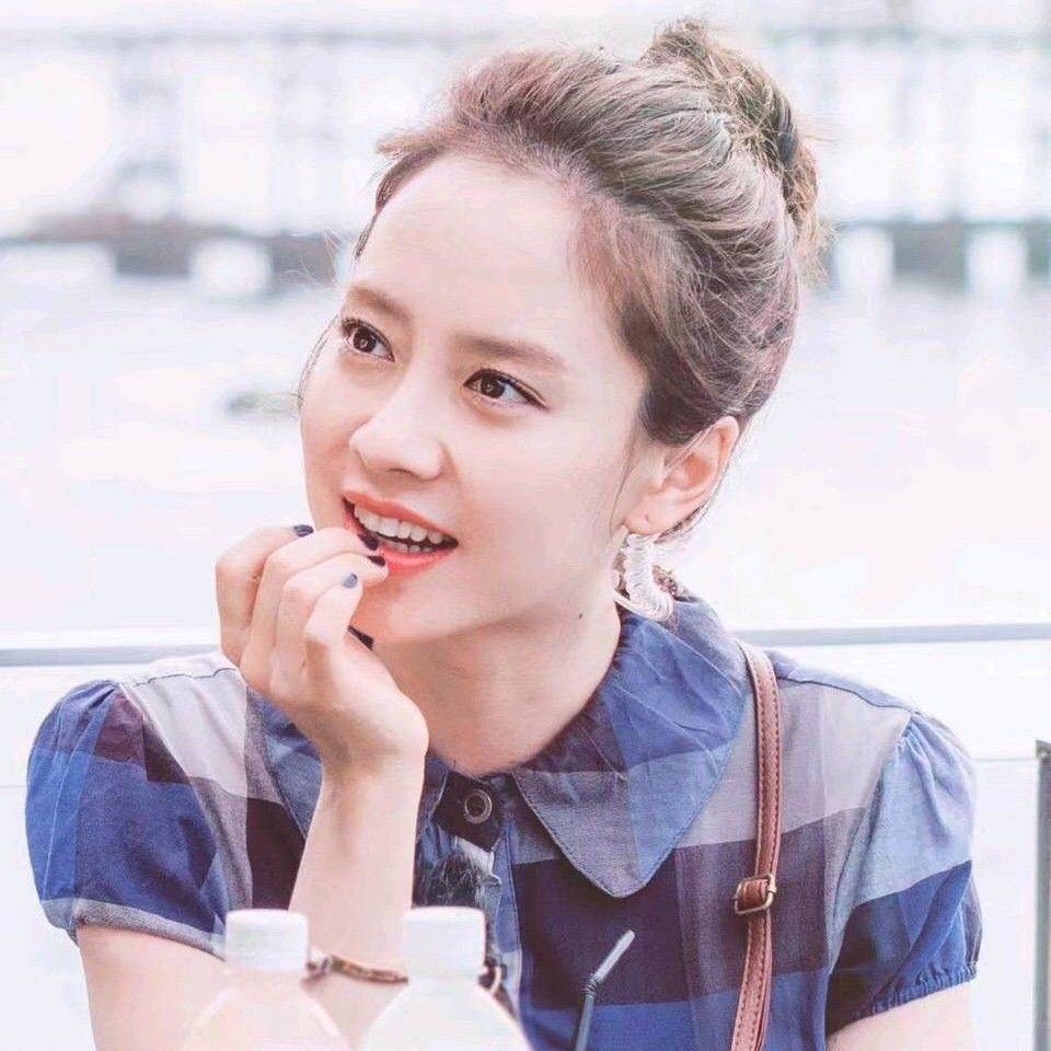 粉丝拍下的宋智孝瞬间