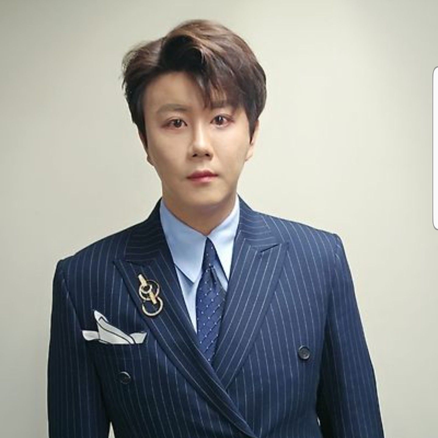 진해성의 비하인드 컷
