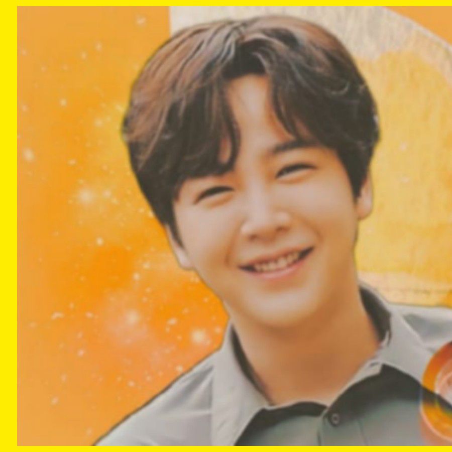 A moment captured by a fan of Jang Geunsuk