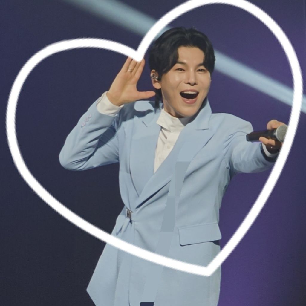 A moment captured by a fan of Kim Junsu (1991)