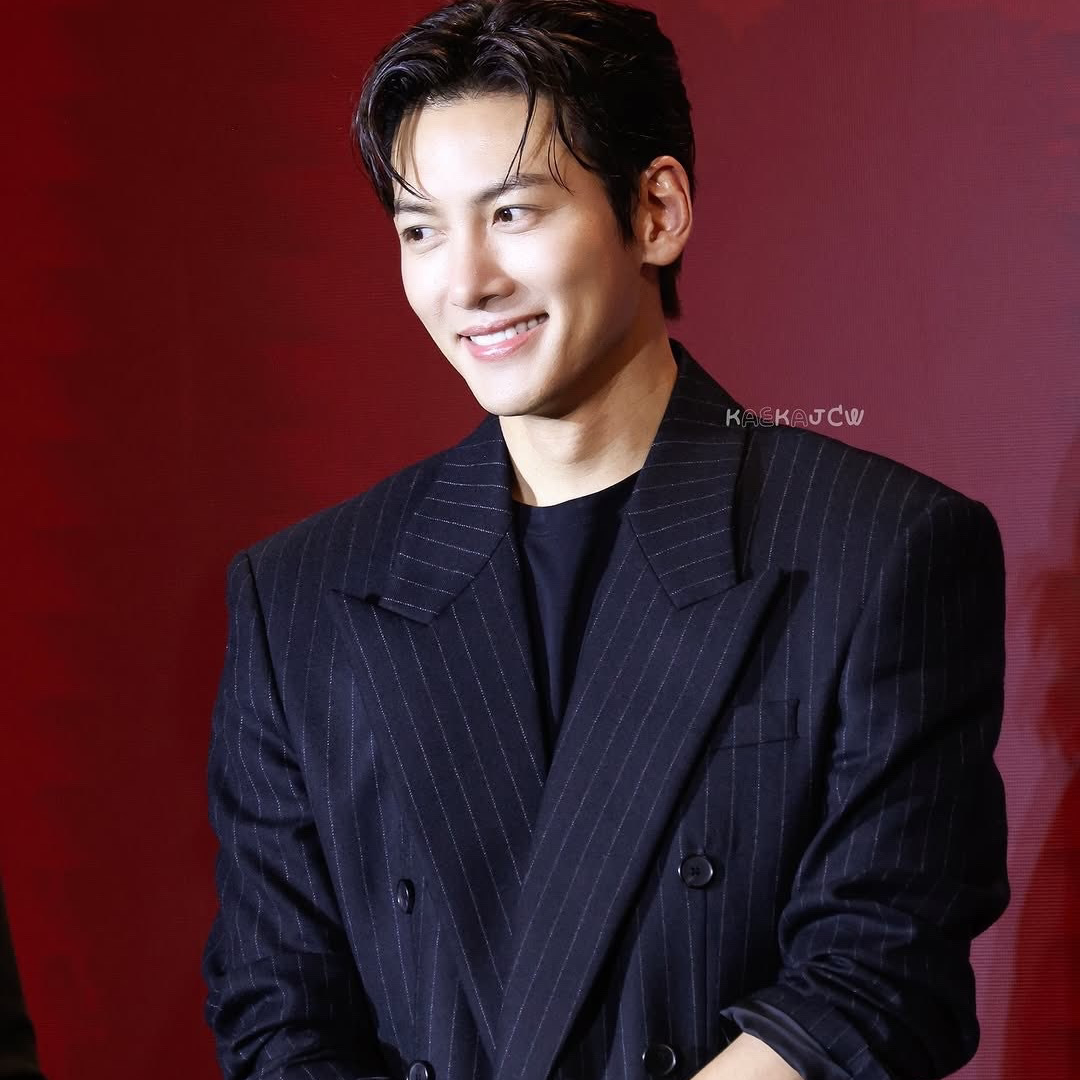 A moment captured by a fan of Ji Changwook