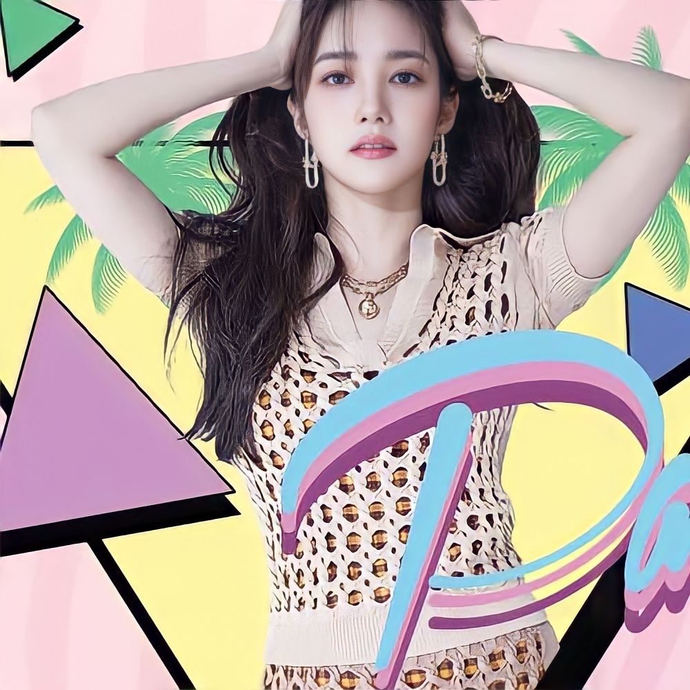 Behind-the-scenes cut of Park Minyoung
