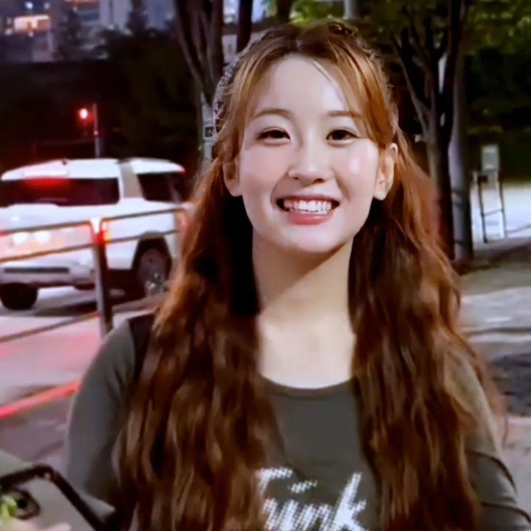 A moment captured by a fan of Oh Yujin