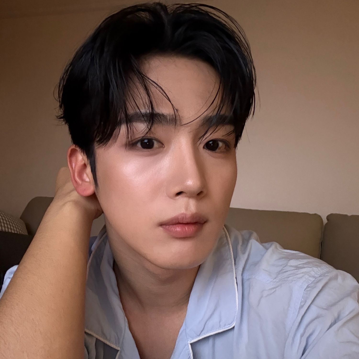 Behind-the-scenes cut of Kim Yohan