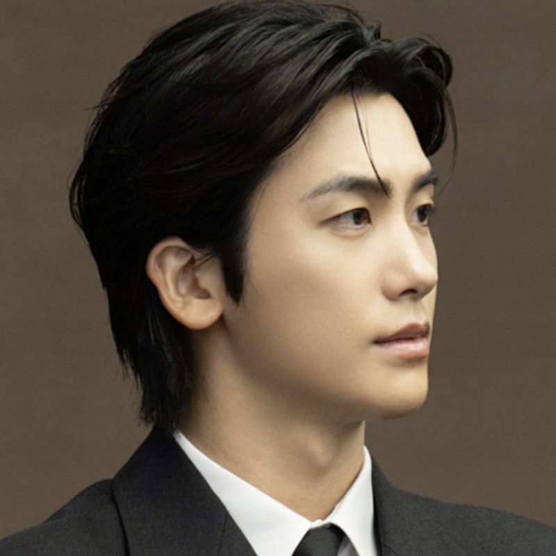 Behind-the-scenes cut of Park Hyungsik