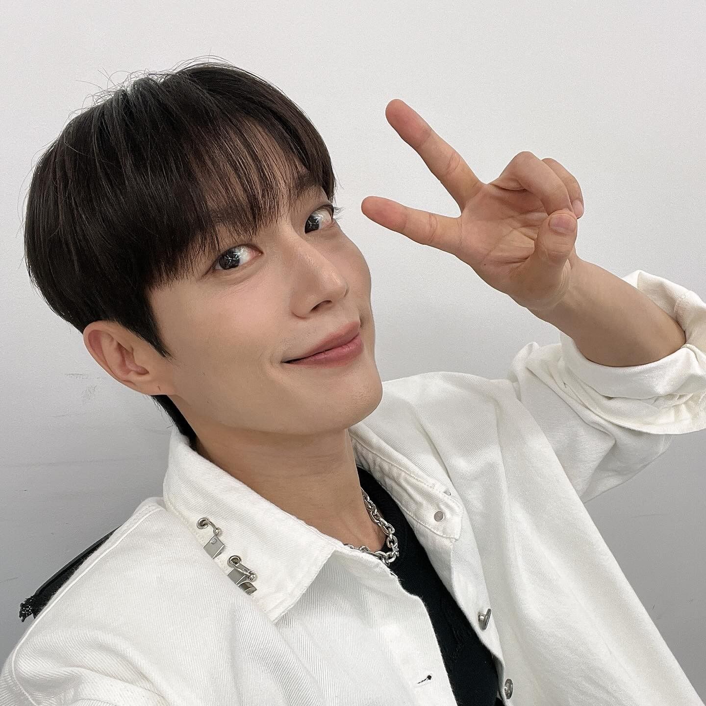 Behind-the-scenes cut of Yoon Doojoon