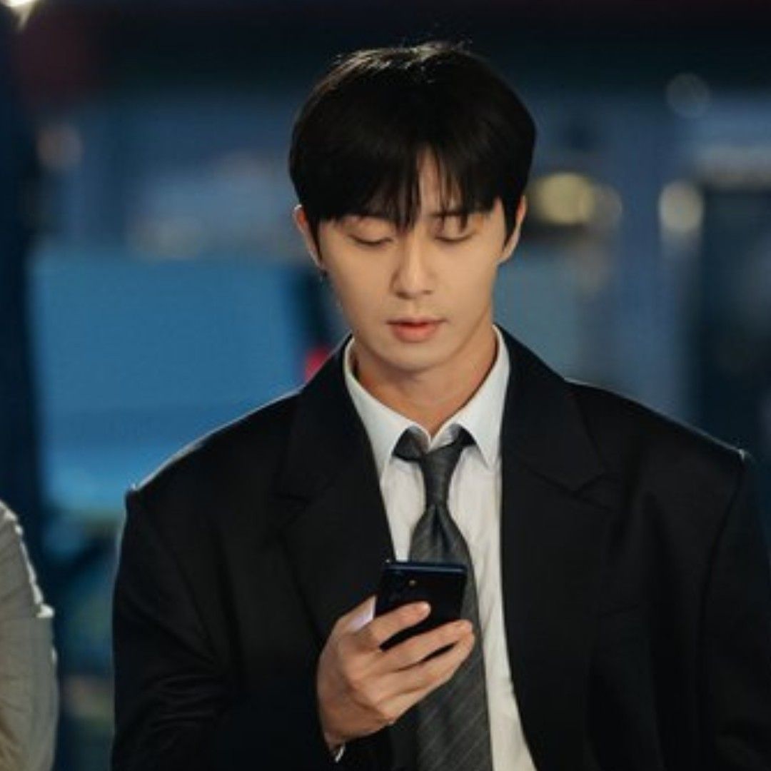 Latest photo of Park Seojoon