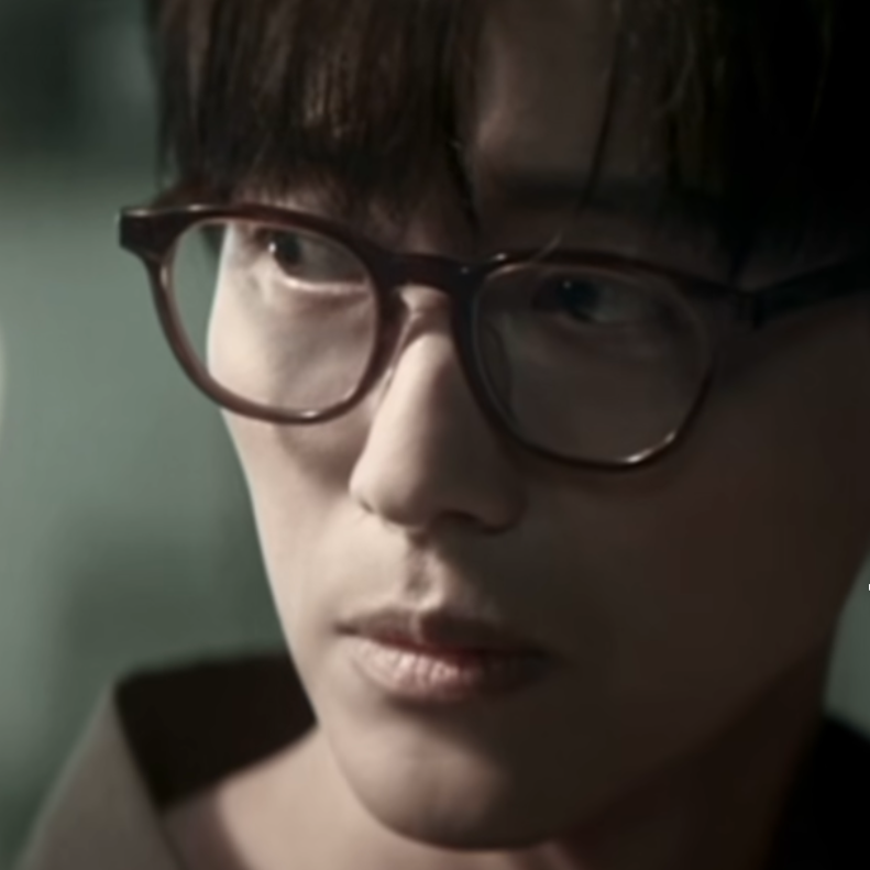 Behind-the-scenes cut of Namkoong Min