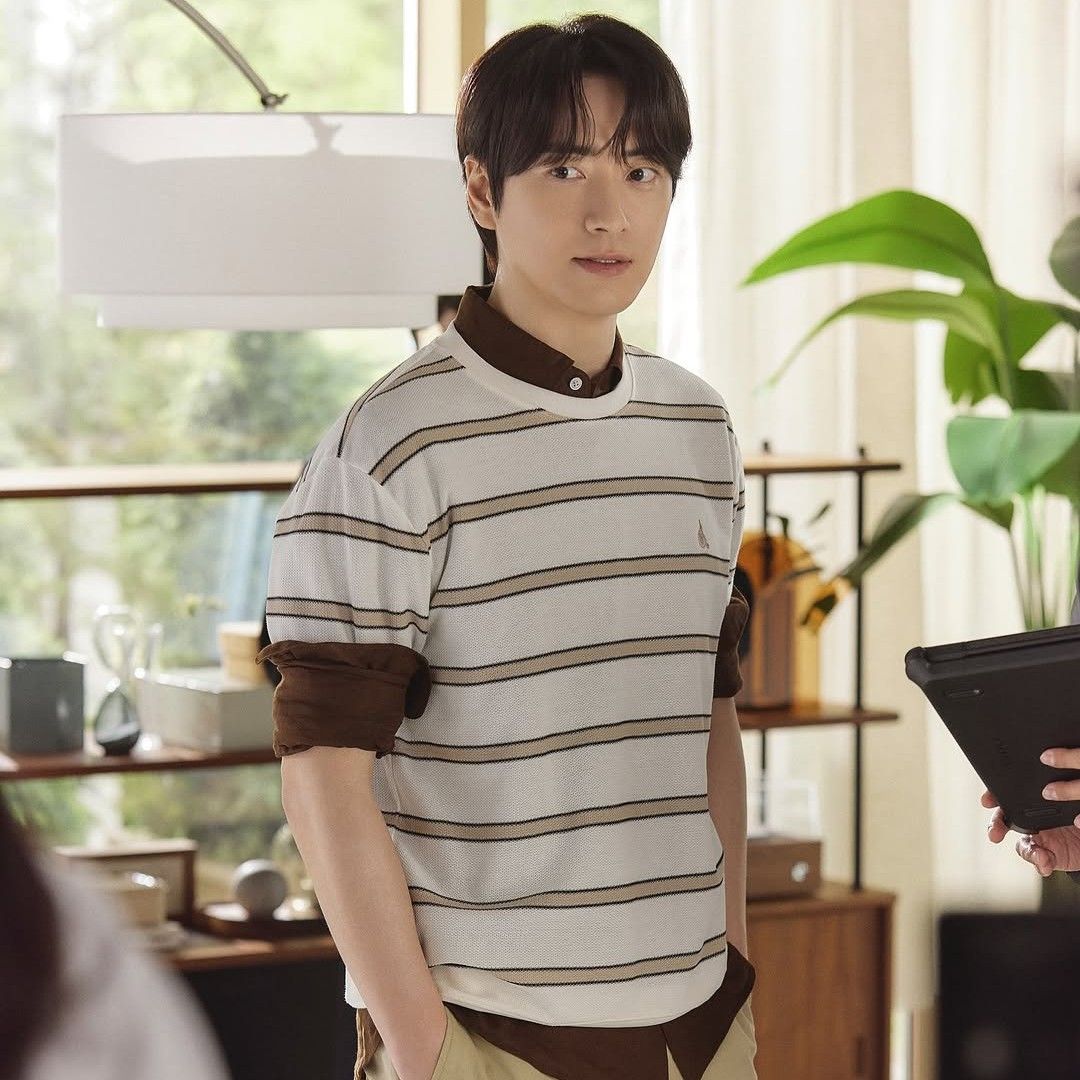 A moment captured by a fan of Lee Joonhyuk