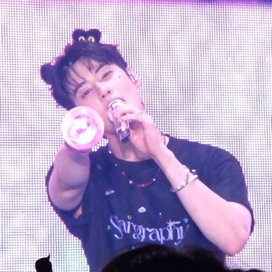 Latest photo of Cha Eunwoo