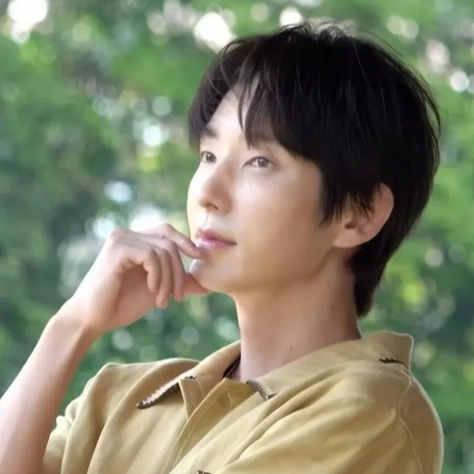 Latest photo of Lee Joongi