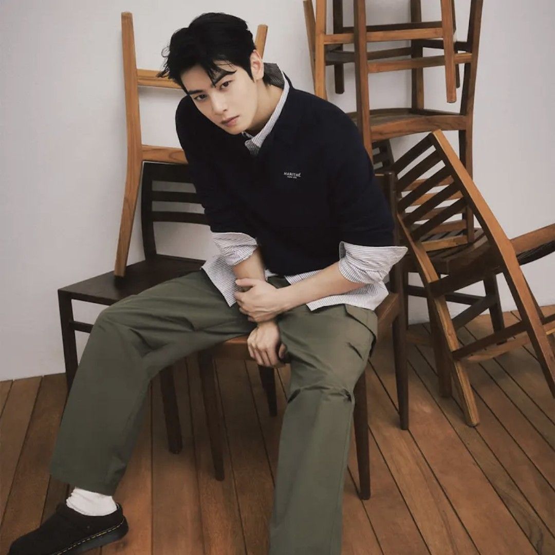 Recent activity shot of Cha Eunwoo