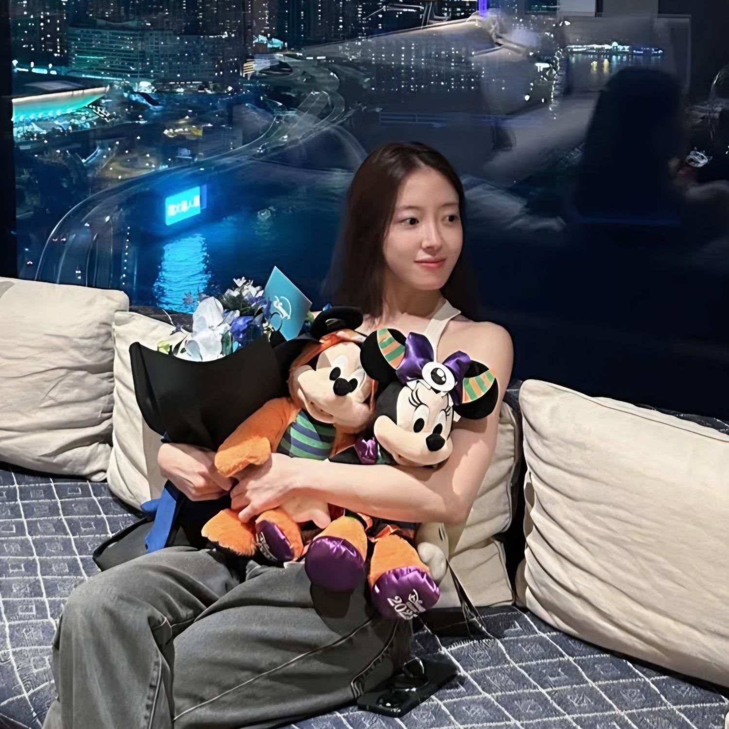 Recent activity shot of Lee Seyoung