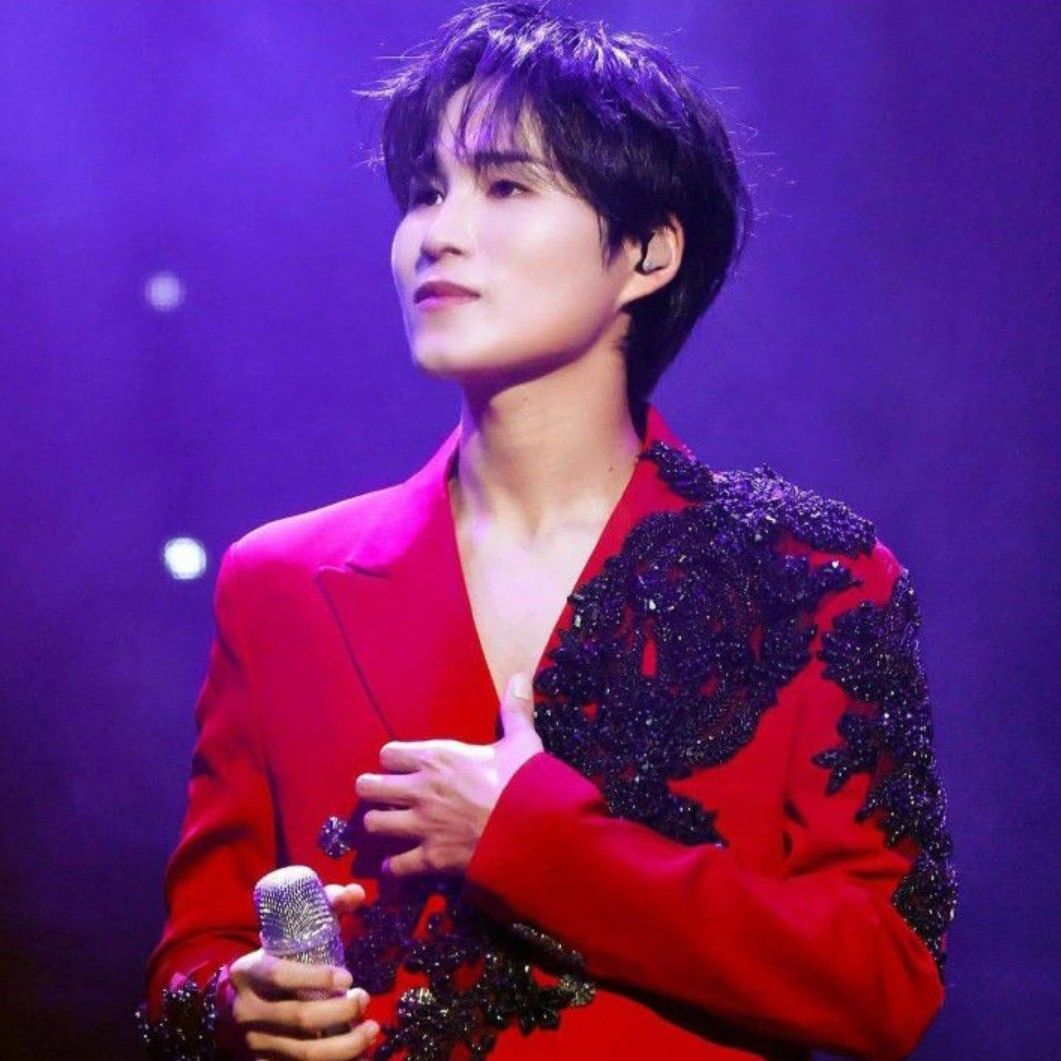 粉丝拍下的金熙栽瞬间