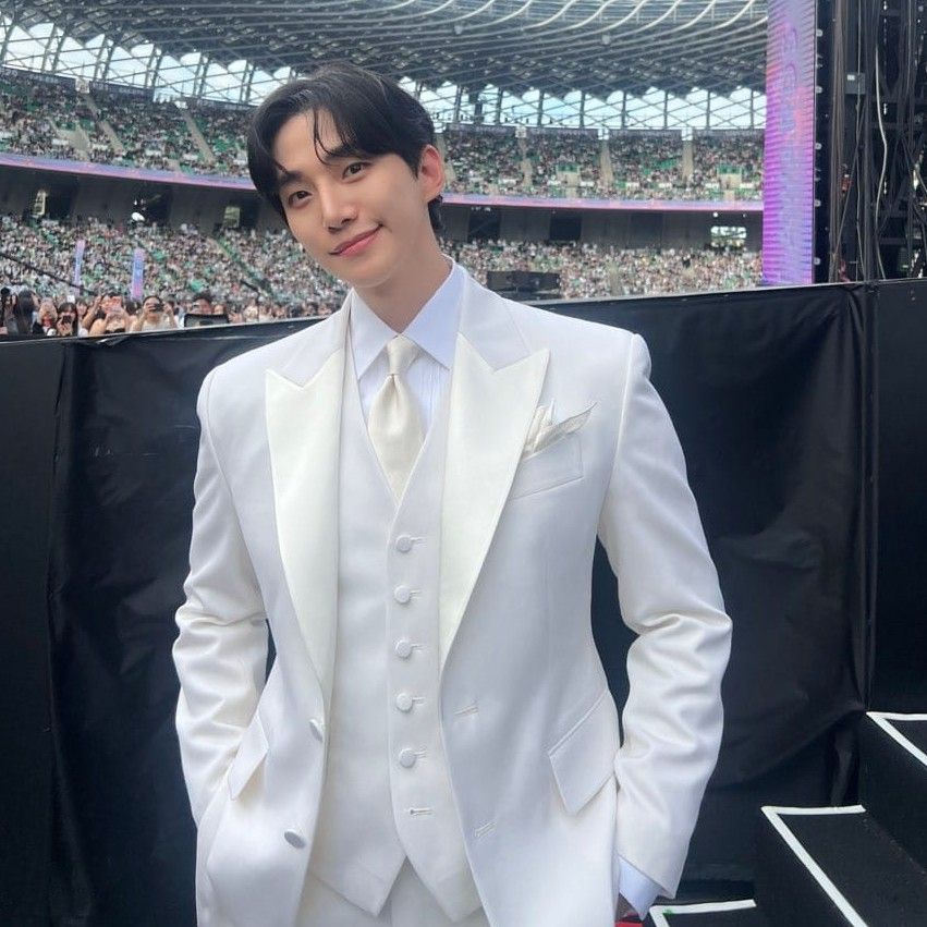 粉絲拍下的李俊昊瞬間