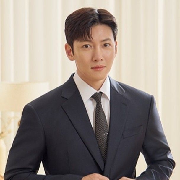 지창욱의 최신 사진