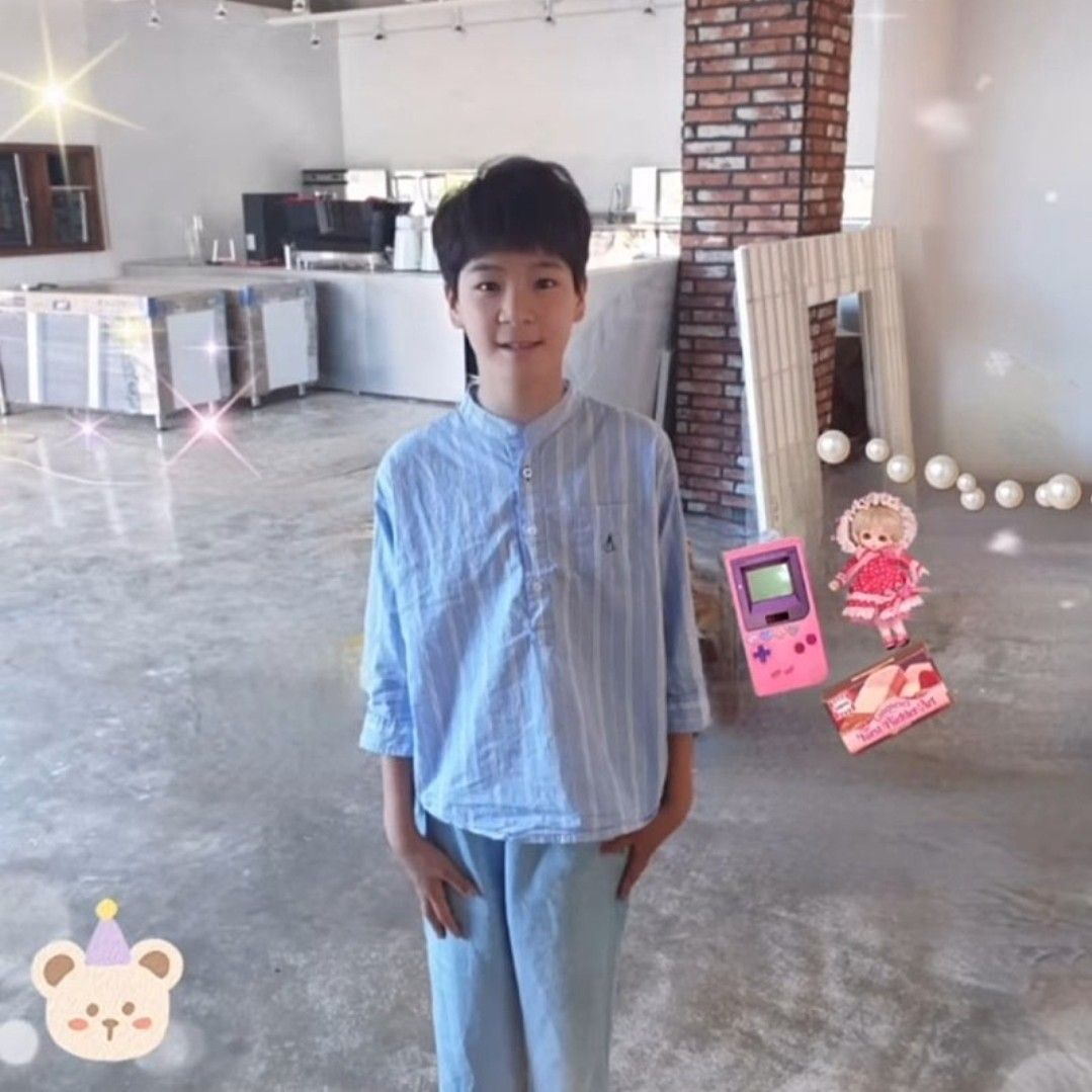 Behind-the-scenes cut of Jeong Dongwon