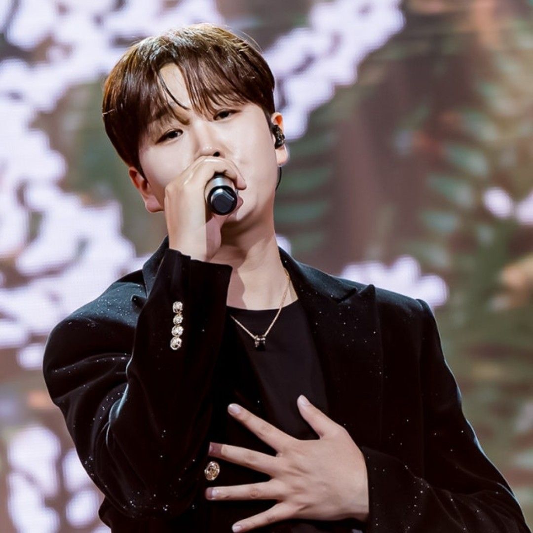 Behind-the-scenes cut of Song Minjun