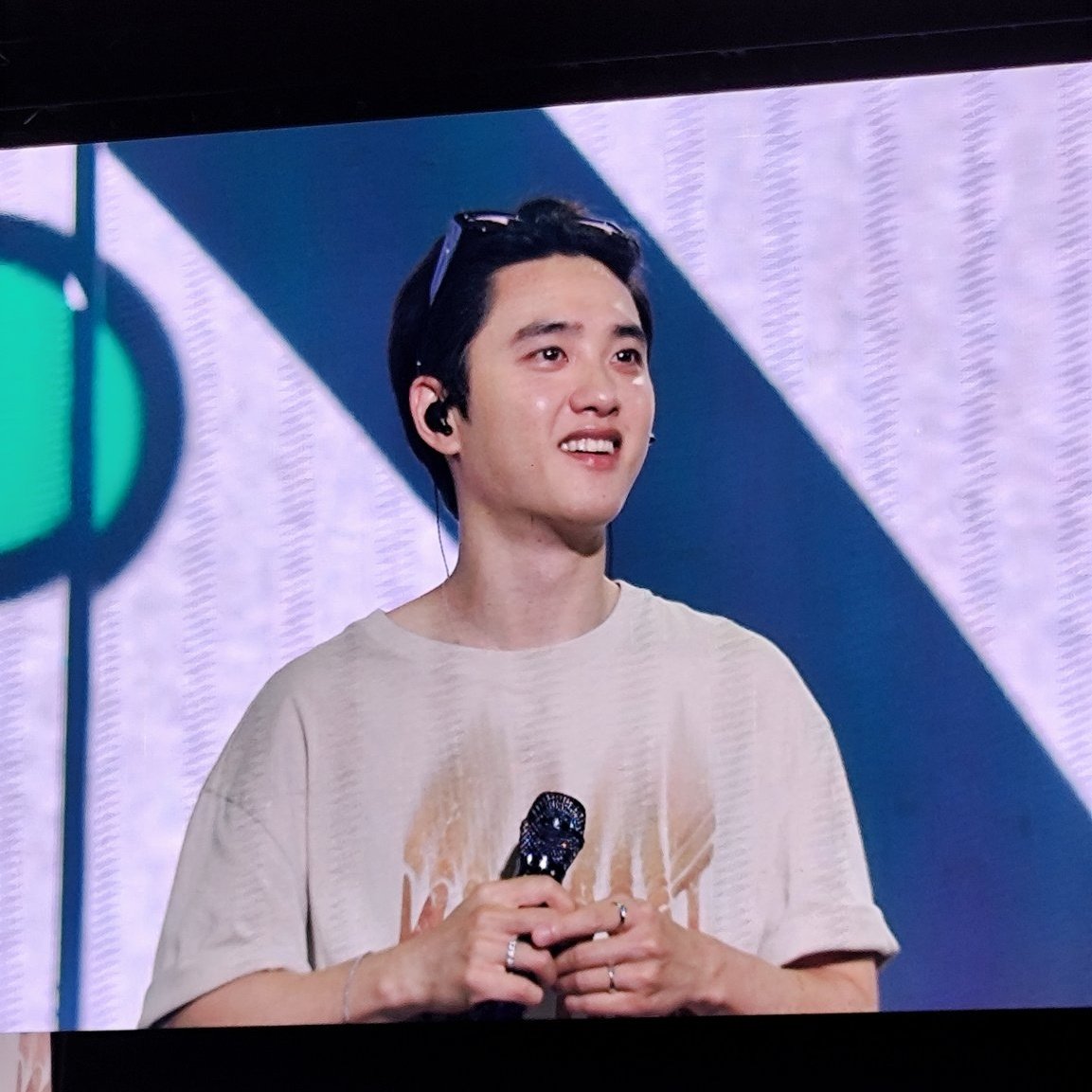A moment captured by a fan of Doh Kyungsoo (D.O.)