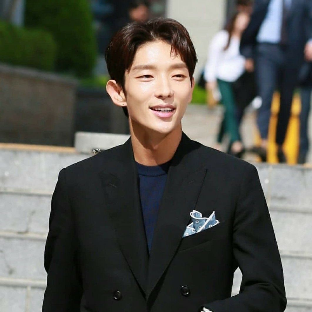 Recent activity shot of Lee Joongi