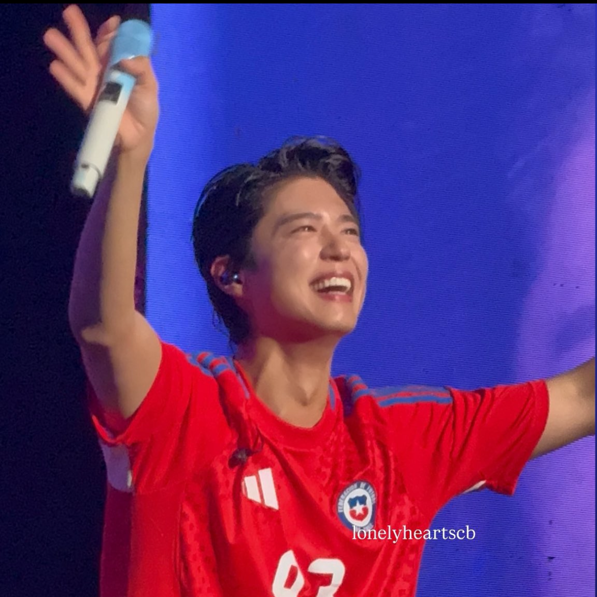 A moment captured by a fan of Park Bogum