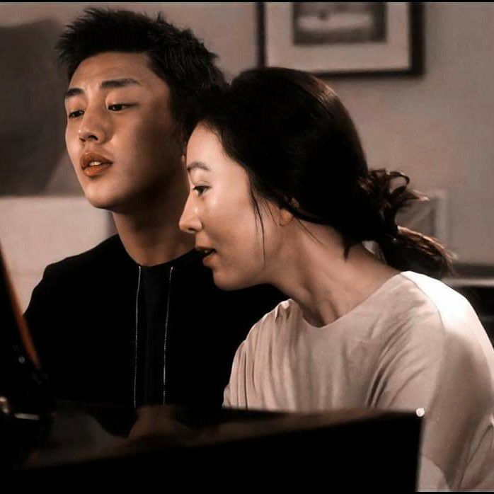 A moment captured by a fan of Kim Heeae