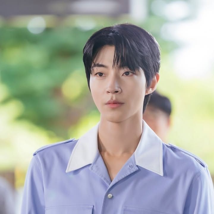 Recent activity shot of Hwang Inyoup