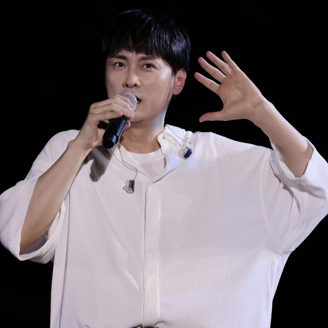 闵庚勋的最新照片