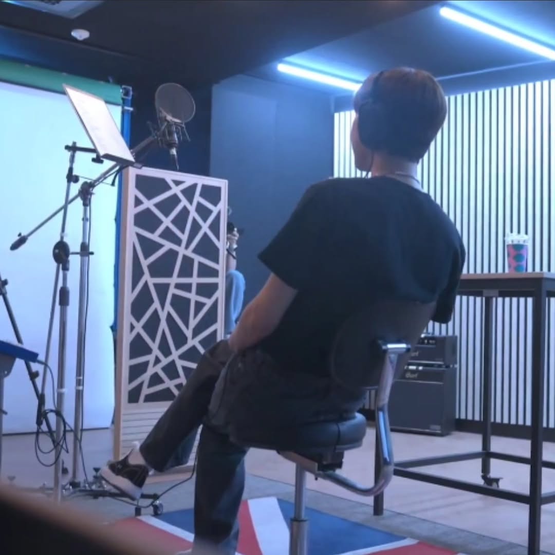 Behind-the-scenes cut of Lim Youngwoong