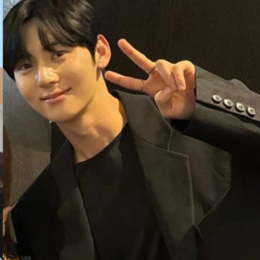 Behind-the-scenes cut of Hwang Minhyun