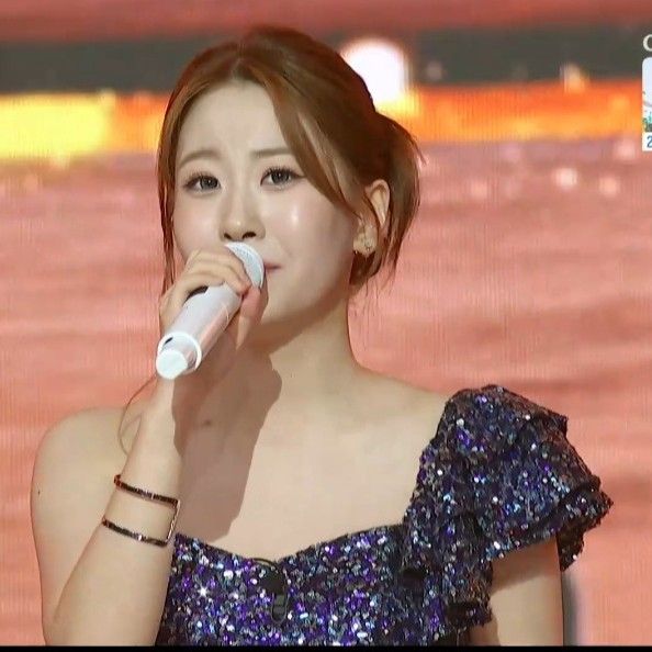 Latest photo of Oh Yujin