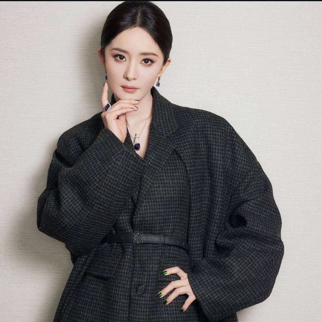 Behind-the-scenes cut of Yang Mi