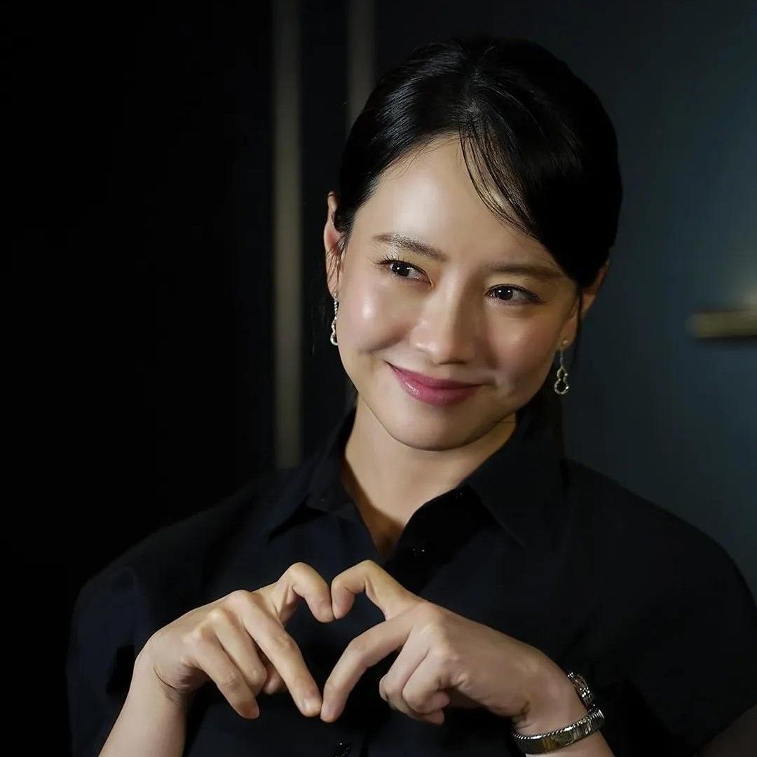 Recent activity shot of Song Jihyo