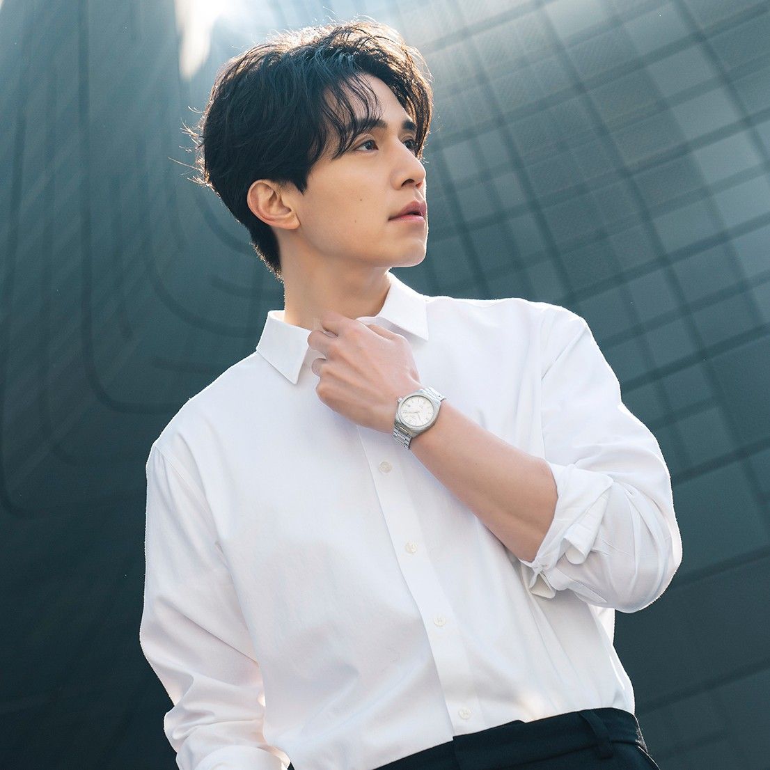 Recent activity shot of Lee Dongwook