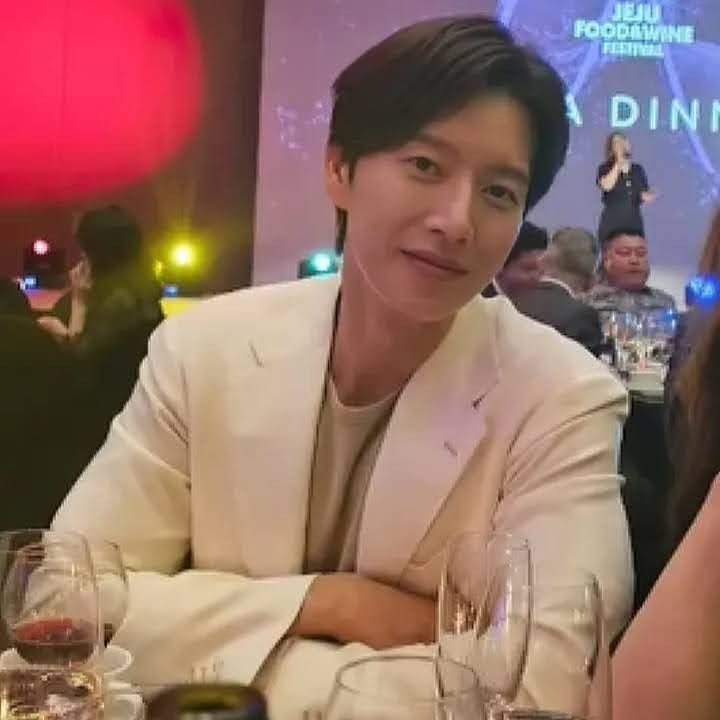 Recent activity shot of Park Haejin