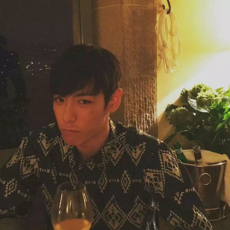 A moment captured by a fan of T.O.P