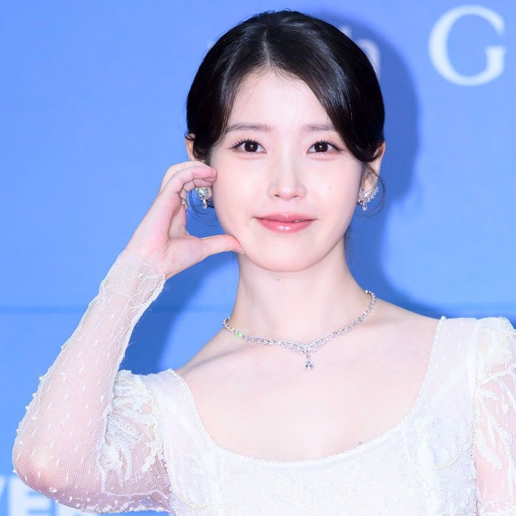 A moment captured by a fan of IU