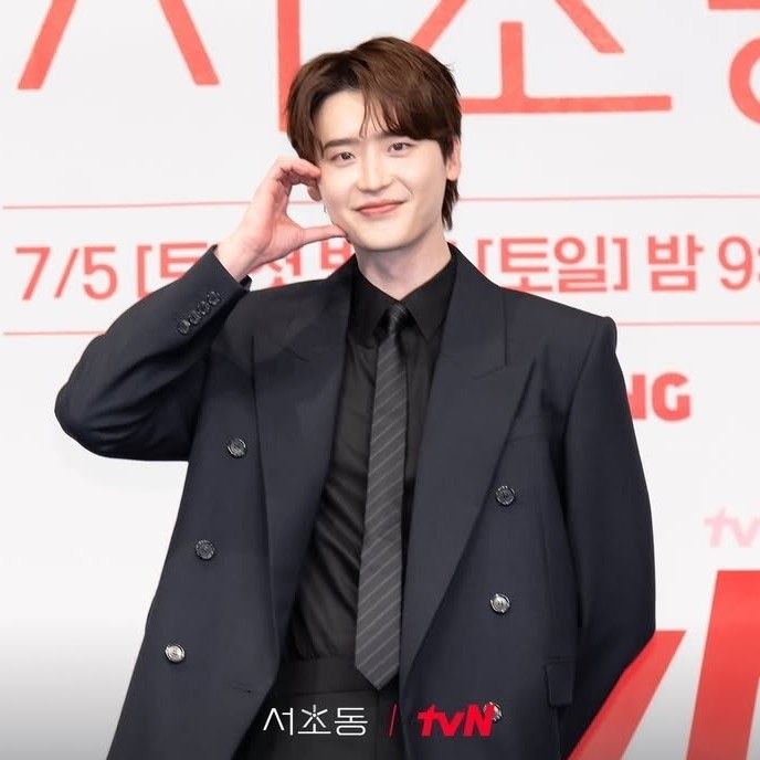 Latest photo of Lee Jongsuk
