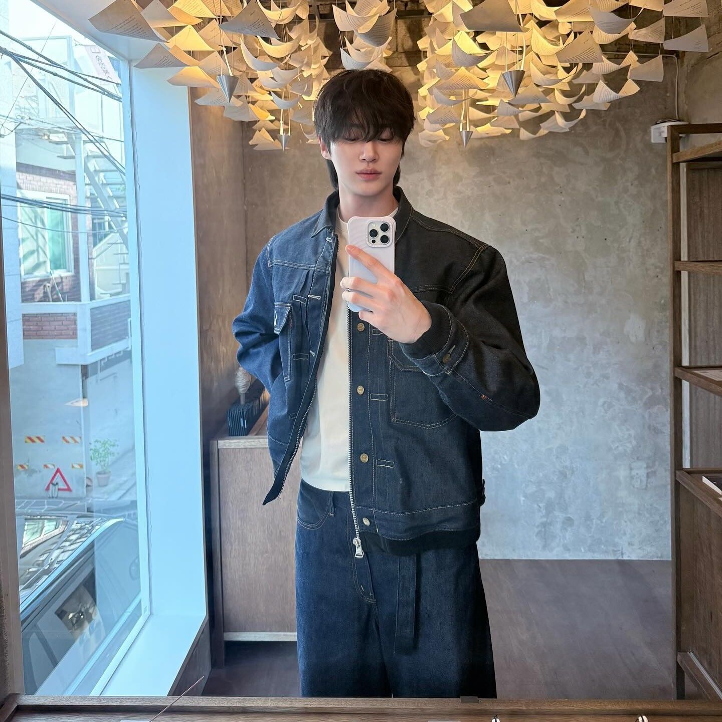 Recent activity shot of Byeon Wooseok