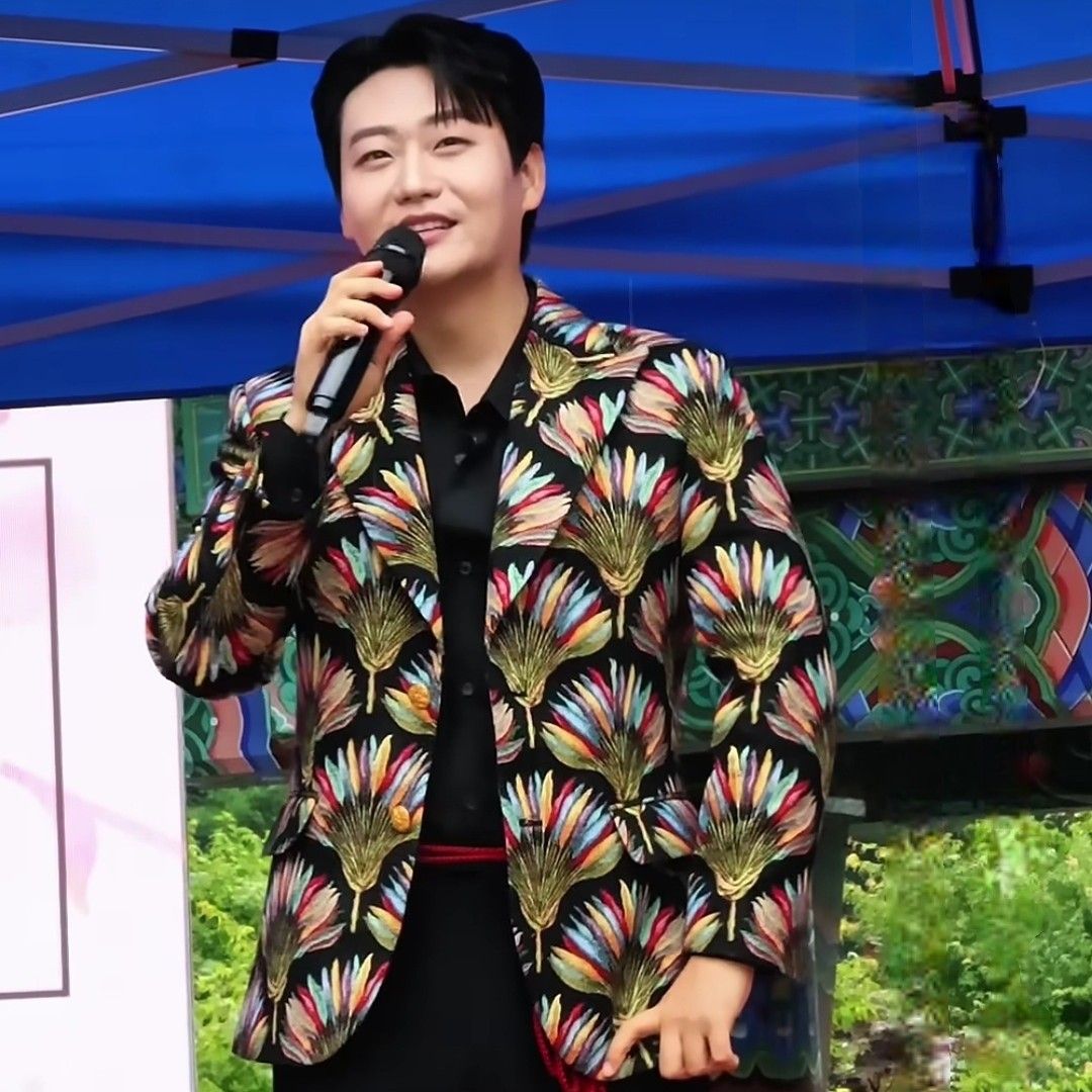 Latest photo of Min Soohyun