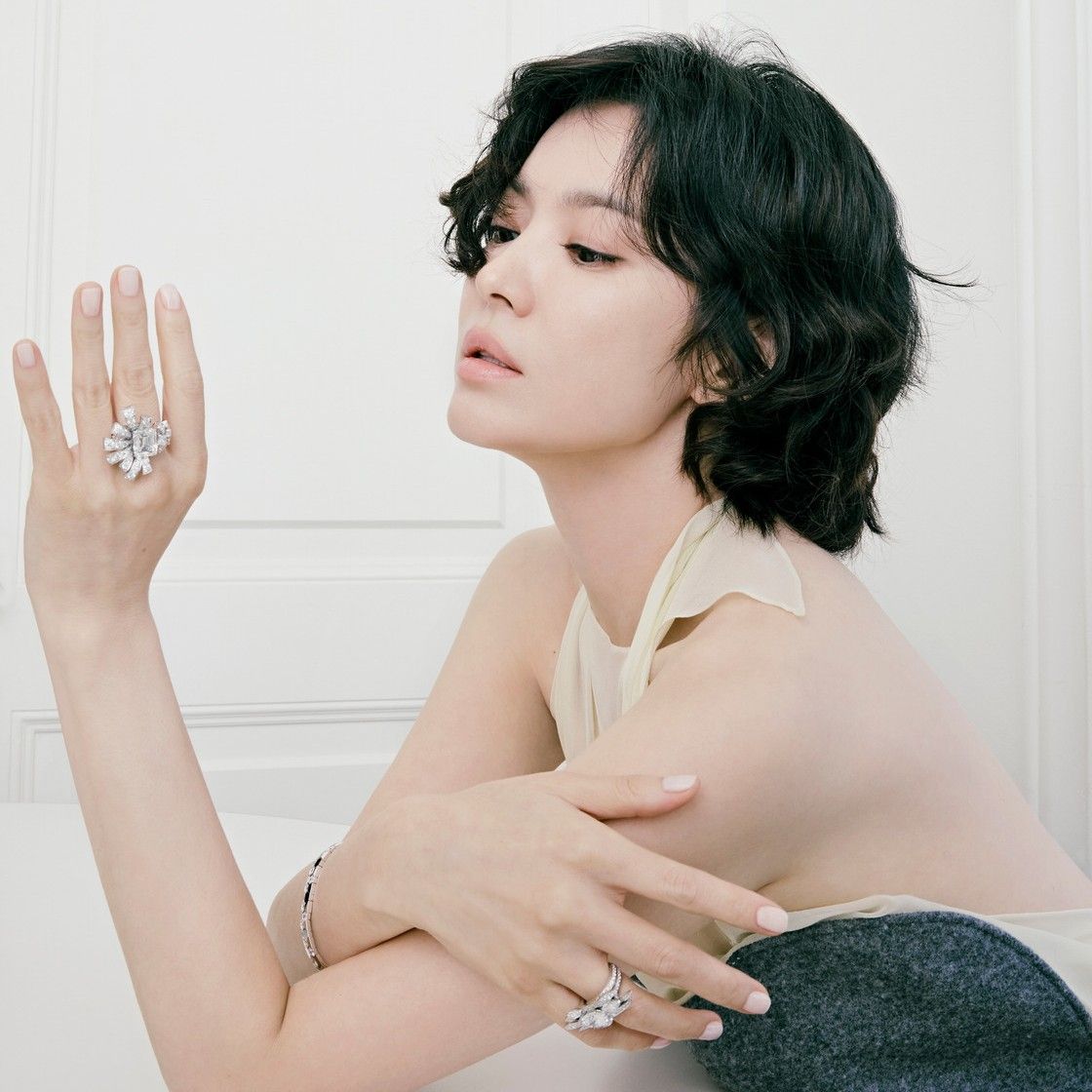 A moment captured by a fan of Song Hyekyo