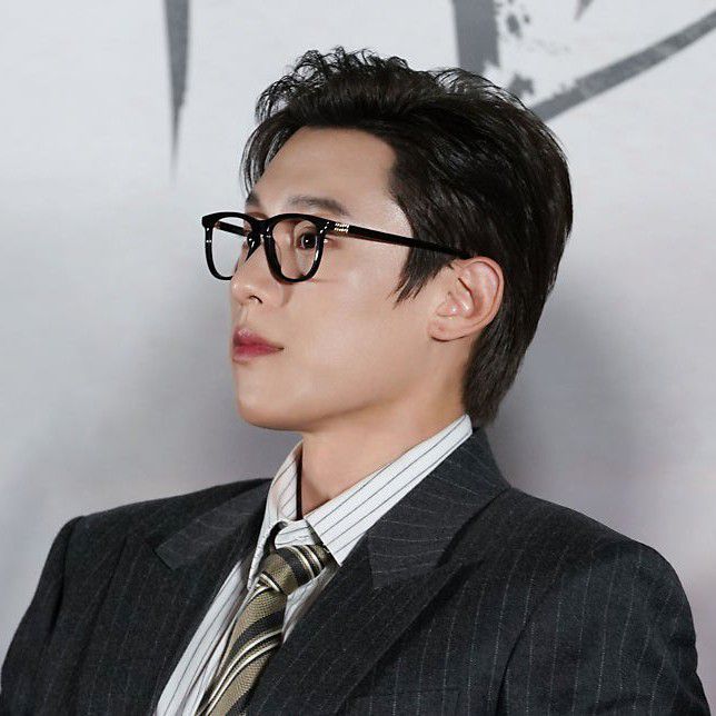 Recent activity shot of Kim Sungcheol