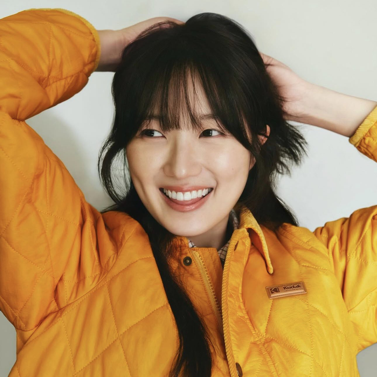 Behind-the-scenes cut of Kim Hyeyoon