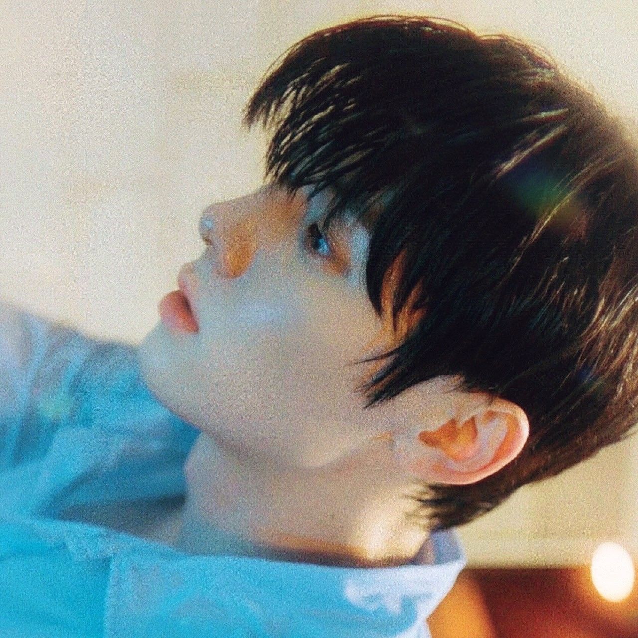 A moment captured by a fan of Hwang Minhyun