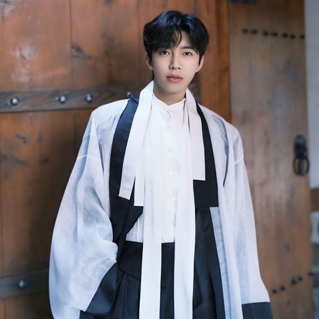 Foto kegiatan terbaru dari Lim Youngwoong