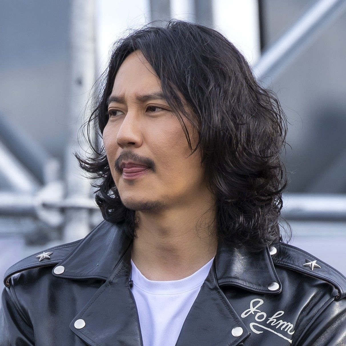 Behind-the-scenes cut of Kim Namgil