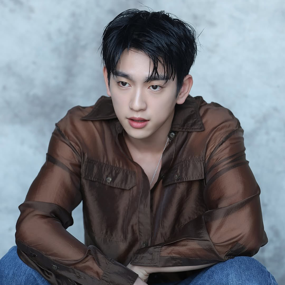 Behind-the-scenes cut of Park Jinyoung