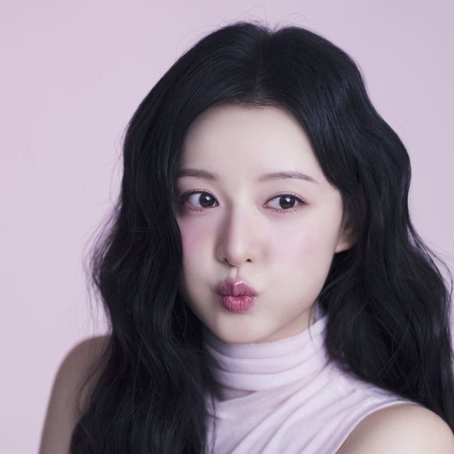 Recent activity shot of Kim Jiwon